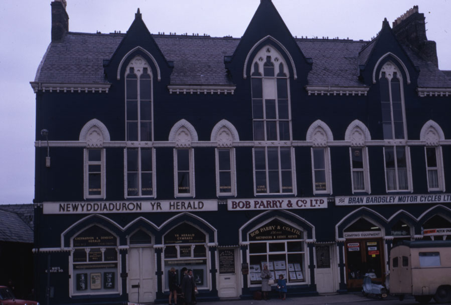 Bob Parry &co. Caernavon square openEQUELLA